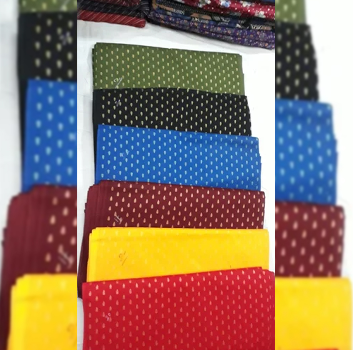 Cambric Butta Fabrics 44 Panna